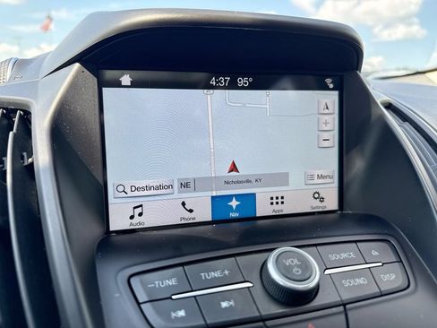 Used 2017 Ford Escape SE w/ Equipment Group 201A FWD image 15