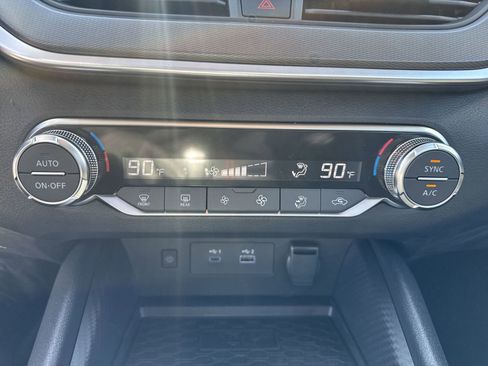 New 2026 Nissan Altima 2.5 SR w/ SR Midnight Edition Package image 17