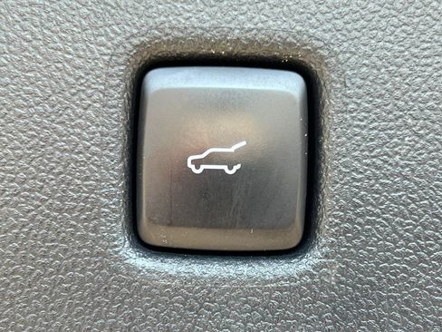 Used 2021 Ford Escape Titanium w/ Titanium Elite Package AWD/4WD image 38