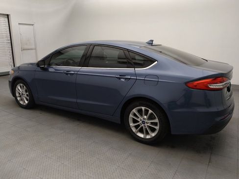 Used 2019 Ford Fusion SE FWD image 3