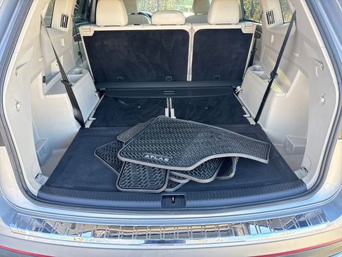 Used 2024 Volkswagen Atlas SE w/ Black Wheel Package image 27