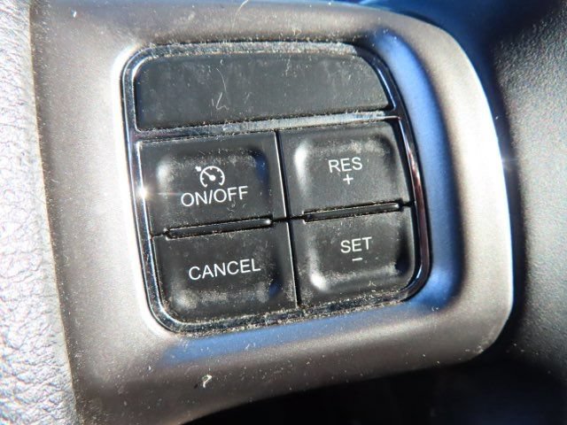 Used 2015 Dodge Journey Crossroad w/ Flexible Seating Group FWD image 30
