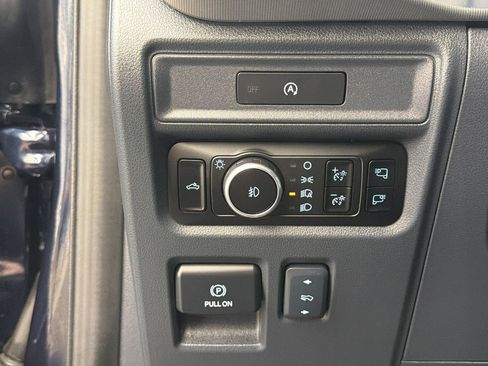 Used 2025 Ford F150 Lariat w/ Tow/Haul Package image 29