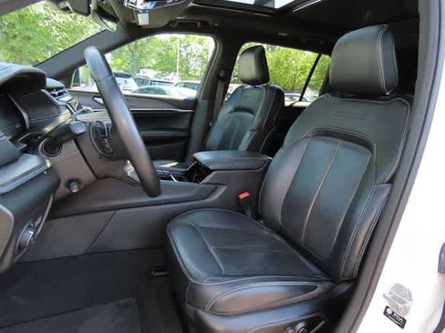 Used 2021 Jeep Grand Cherokee L Overland AWD/4WD image 15