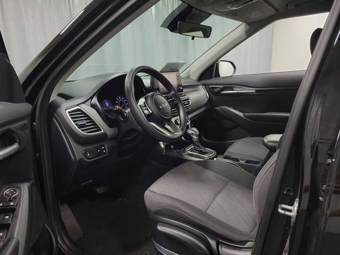 Used 2022 Kia Seltos LX AWD/4WD image 12