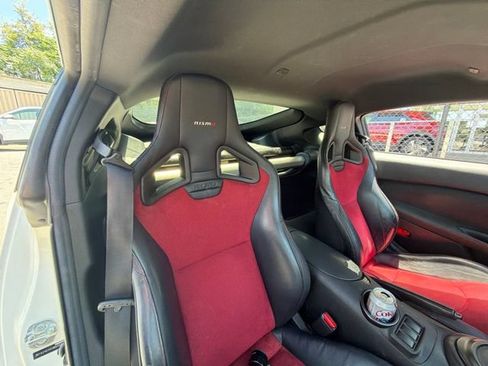 Used 2016 Nissan 370Z NISMO RWD image 7