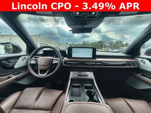 Certified 2025 Lincoln Aviator Reserve w/ Luxury Package image 10
