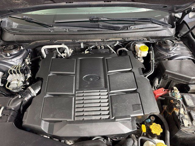 Used 2019 Subaru Outback 3.6R Limited AWD/4WD image 13