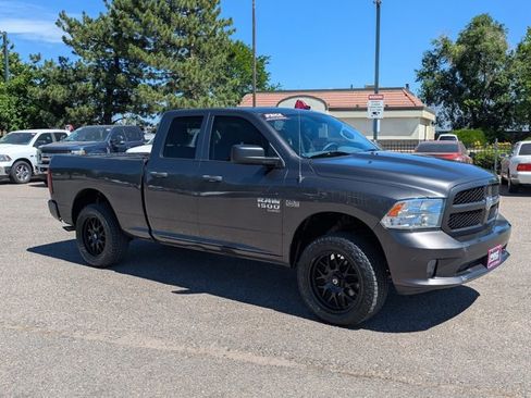 Used 2019 RAM 1500 Express AWD/4WD image 3
