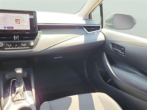 Used 2023 Toyota Corolla LE FWD image 15