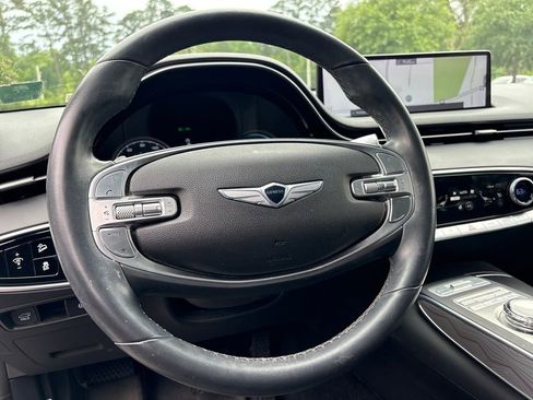Used 2022 Genesis GV70 2.5T w/ Advanced Package AWD/4WD image 11