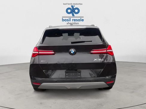 Used 2025 BMW X3 xDrive30i AWD/4WD image 4