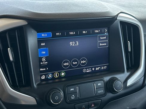 Used 2024 GMC Terrain SLT image 16