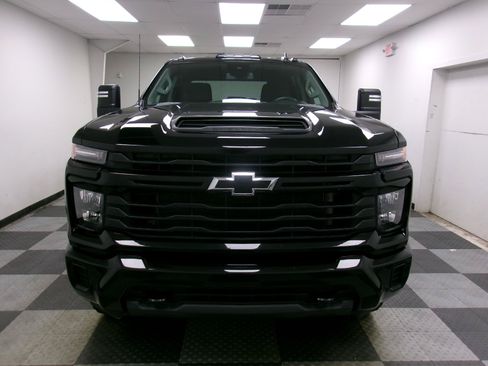 Used 2024 Chevrolet Silverado 2500 Custom w/ Custom Value Package AWD/4WD image 14