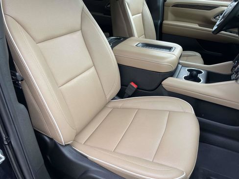 Certified 2024 Chevrolet Tahoe Premier w/ Premium Package AWD/4WD image 21