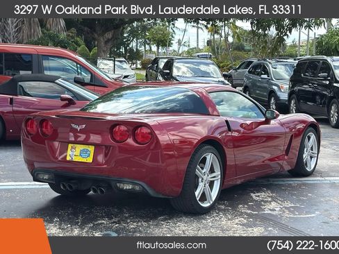 Used 2010 Chevrolet Corvette Coupe w/ 1LT RWD image 9