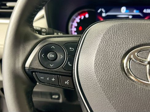 Used 2023 Toyota RAV4 XLE Premium image 18