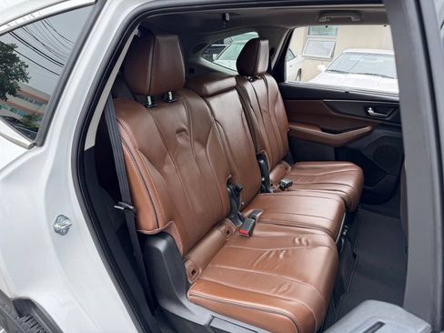Used 2024 Acura MDX SH-AWD w/ Advance Package image 11