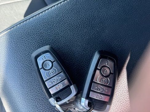 Used 2022 Ford F250 Lariat w/ Lariat Ultimate Package image 13