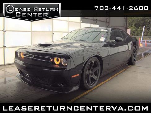 Used 2015 Dodge Challenger R/T Plus RWD image 1