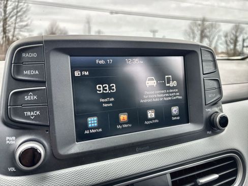 Used 2019 Hyundai Kona SE w/ Cargo Package image 12