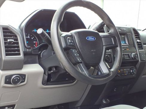 Used 2017 Ford F250 XL w/ Power Equipment Group image 7
