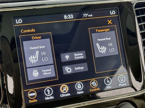 Used 2019 Jeep Grand Cherokee Limited AWD/4WD image 4