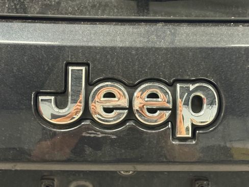 Used 2015 Jeep Grand Cherokee Limited AWD/4WD image 14