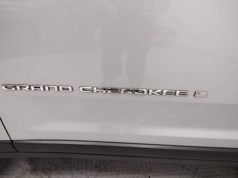 Used 2021 Jeep Grand Cherokee L Limited AWD/4WD image 4