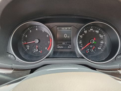 Used 2017 Volkswagen Passat 1.8T SE FWD image 18