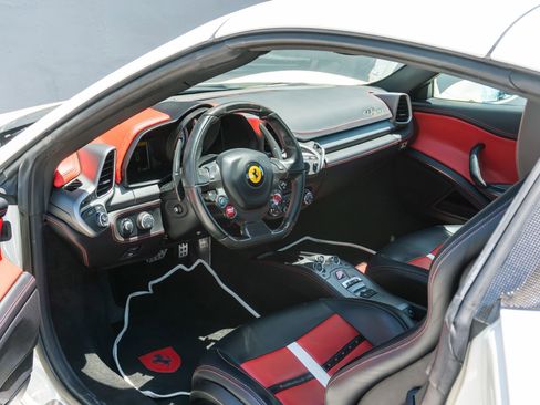 Used 2014 Ferrari 458 Spider RWD image 68