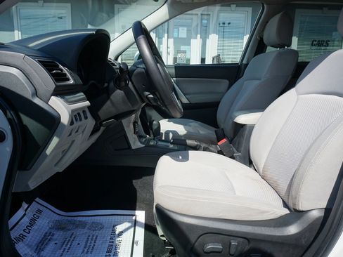 Used 2017 Subaru Forester 2.5i Premium AWD/4WD image 21