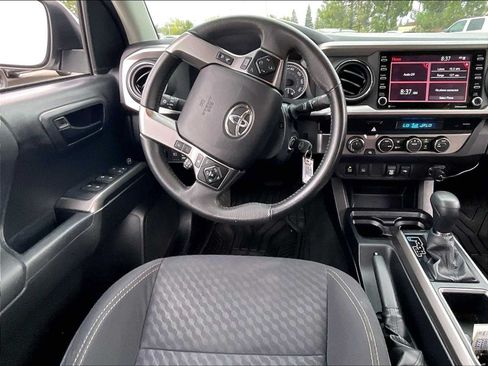 Used 2022 Toyota Tacoma SR5 w/ Trail Edition AWD/4WD image 8