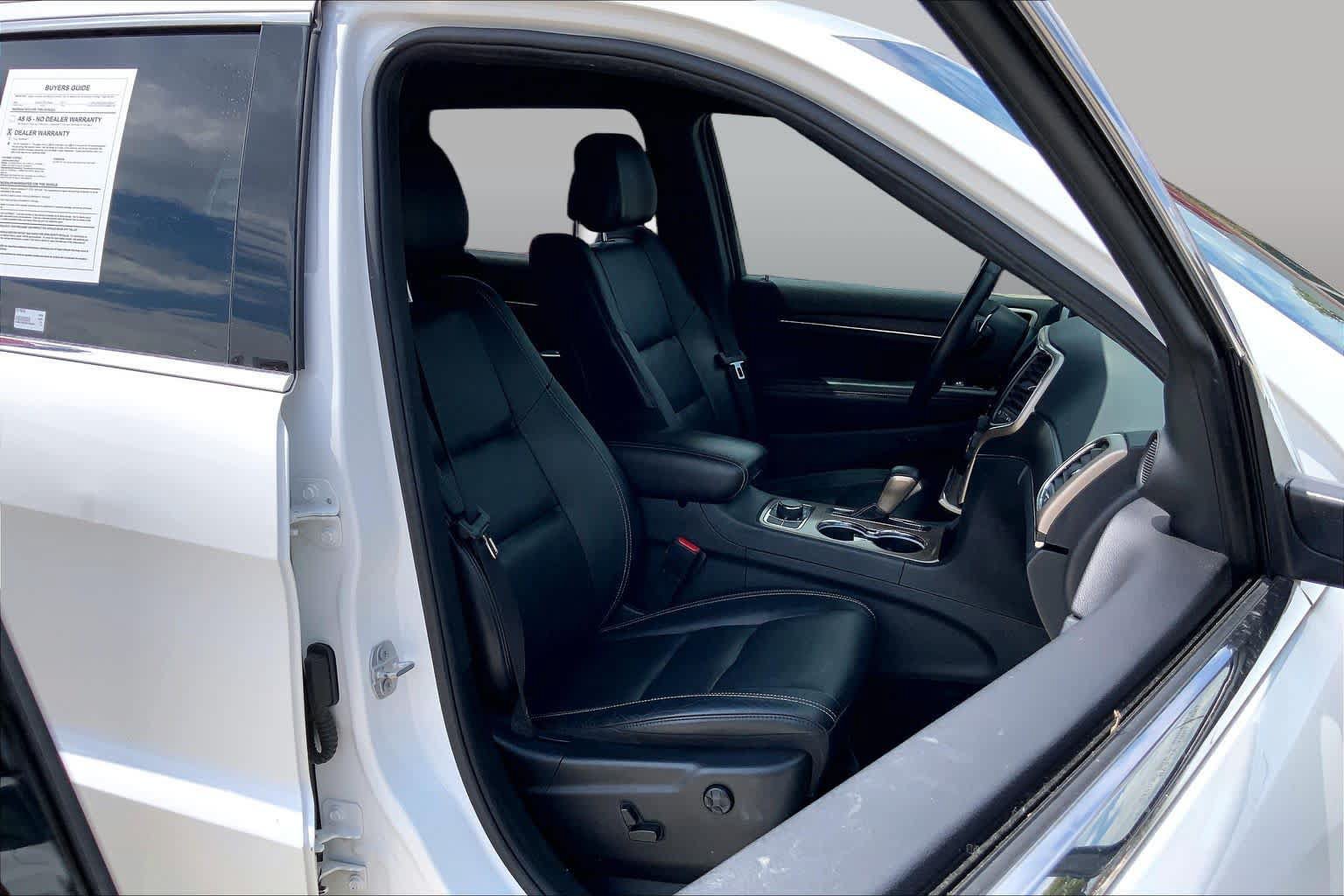 Used 2017 Jeep Grand Cherokee Limited AWD/4WD image 9