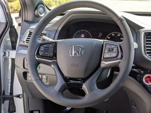 New 2026 Honda Ridgeline Black Edition image 15