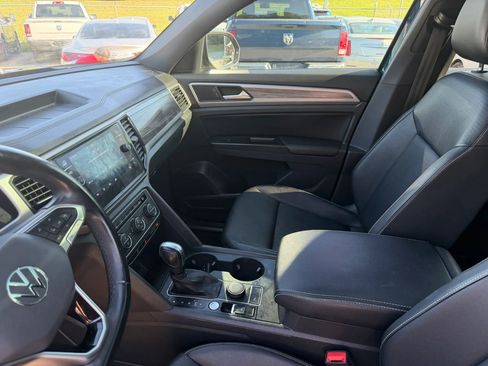 Used 2020 Volkswagen Atlas Cross Sport SE AWD/4WD image 14