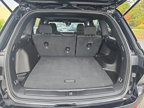 New 2025 Jeep Grand Cherokee 4WD image 14