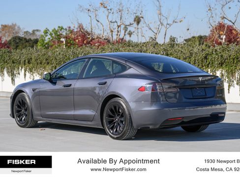 Used 2020 Tesla Model S Long Range Plus image 8