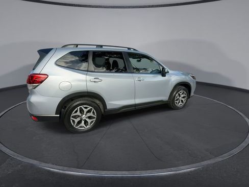 Used 2024 Subaru Forester Premium AWD/4WD image 8