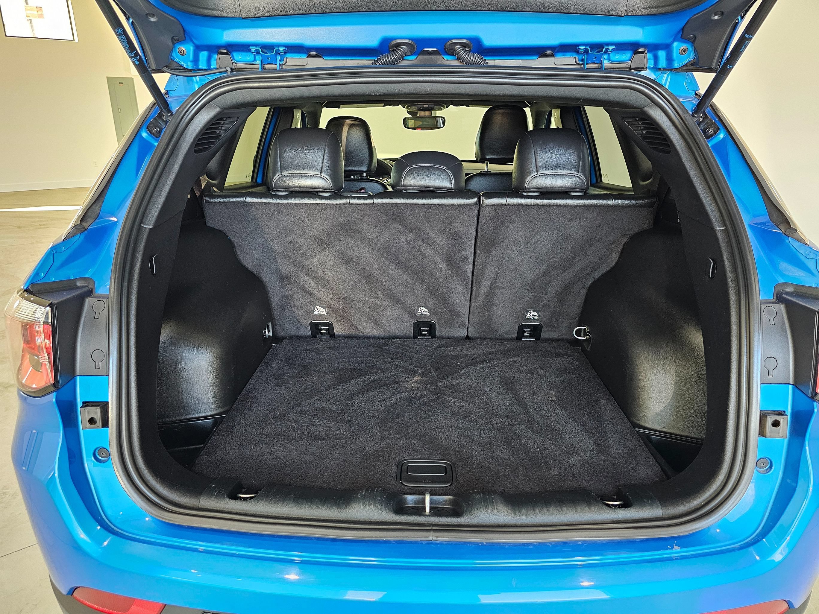 Used 2024 Jeep Compass Latitude AWD/4WD image 30