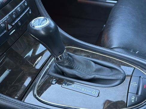 Used 2006 Mercedes-Benz CLS 500 image 32