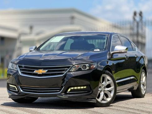 Used 2017 Chevrolet Impala Premier FWD image 2