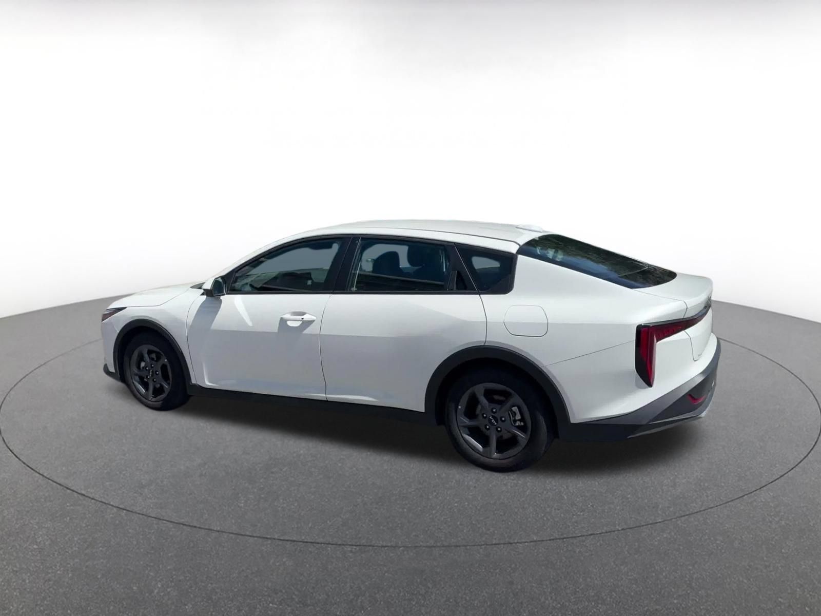 Used 2026 Kia K4 FWD image 8