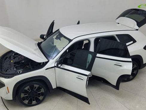 Used 2023 BMW XM AWD/4WD image 86