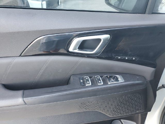 Certified 2025 Kia Carnival SX Prestige FWD image 20