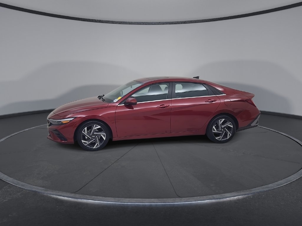 Used 2025 Hyundai Elantra SEL FWD image 10