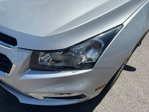 Used 2015 Chevrolet Cruze LS FWD image 27