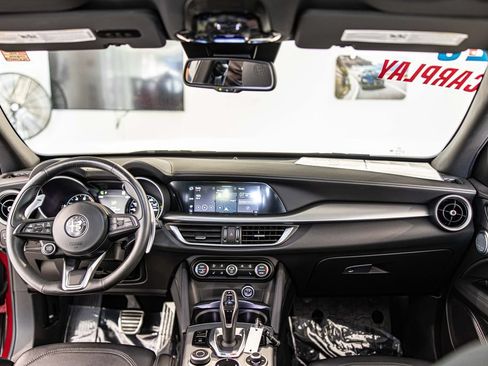 Used 2023 Alfa Romeo Stelvio Veloce AWD/4WD image 38