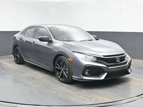 Used 2018 Honda Civic Sport image 2