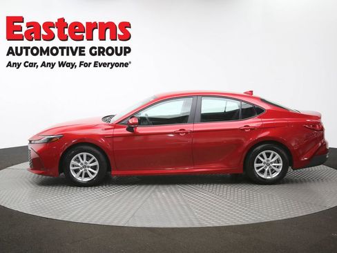 Used 2025 Toyota Camry LE FWD image 59